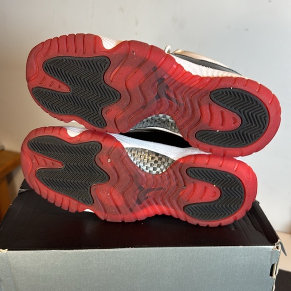 Size 6.5Y - Jordan 11 Retro Low Concord-Bred - Picture 5 of 7